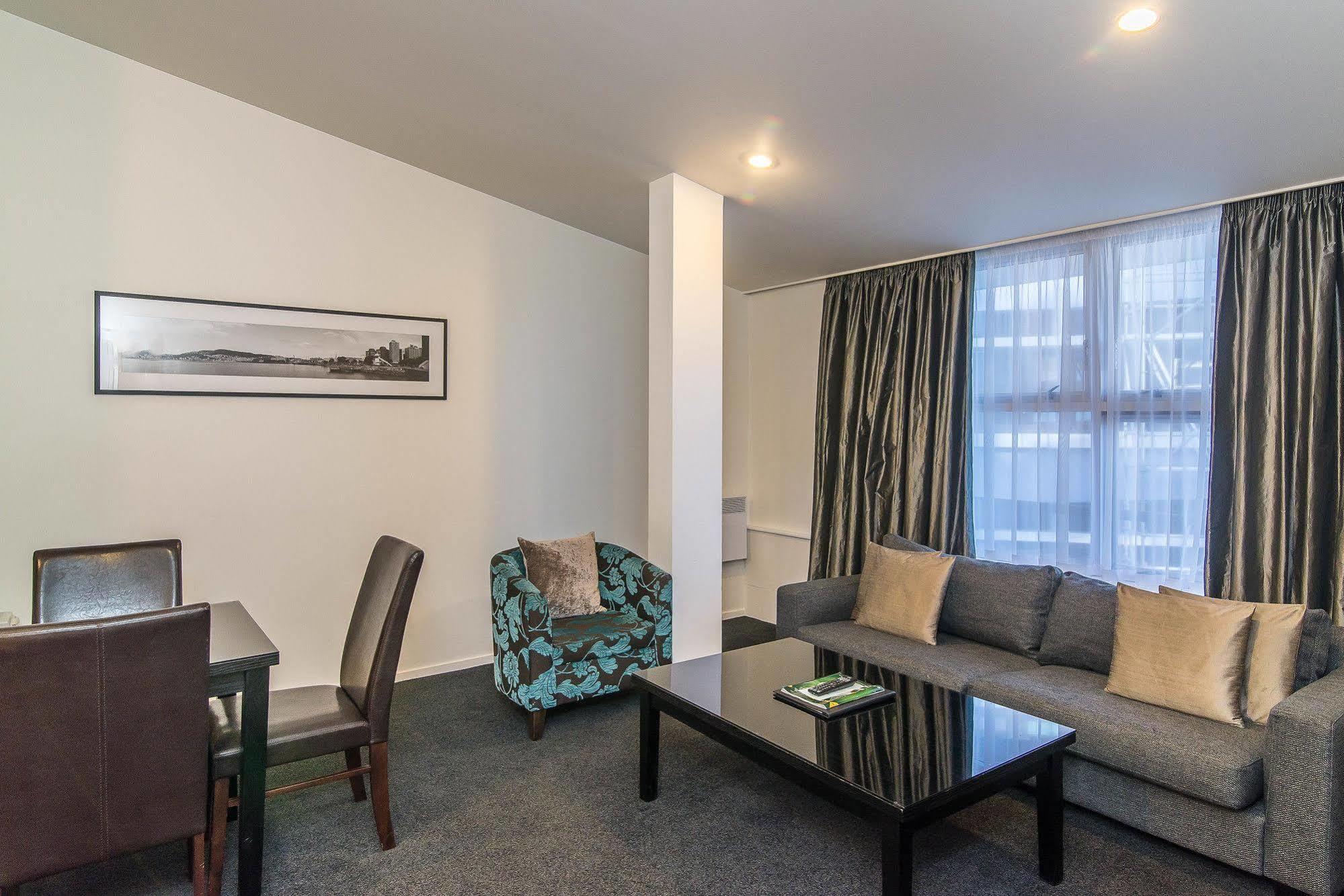 Gilmer Apartahotel
