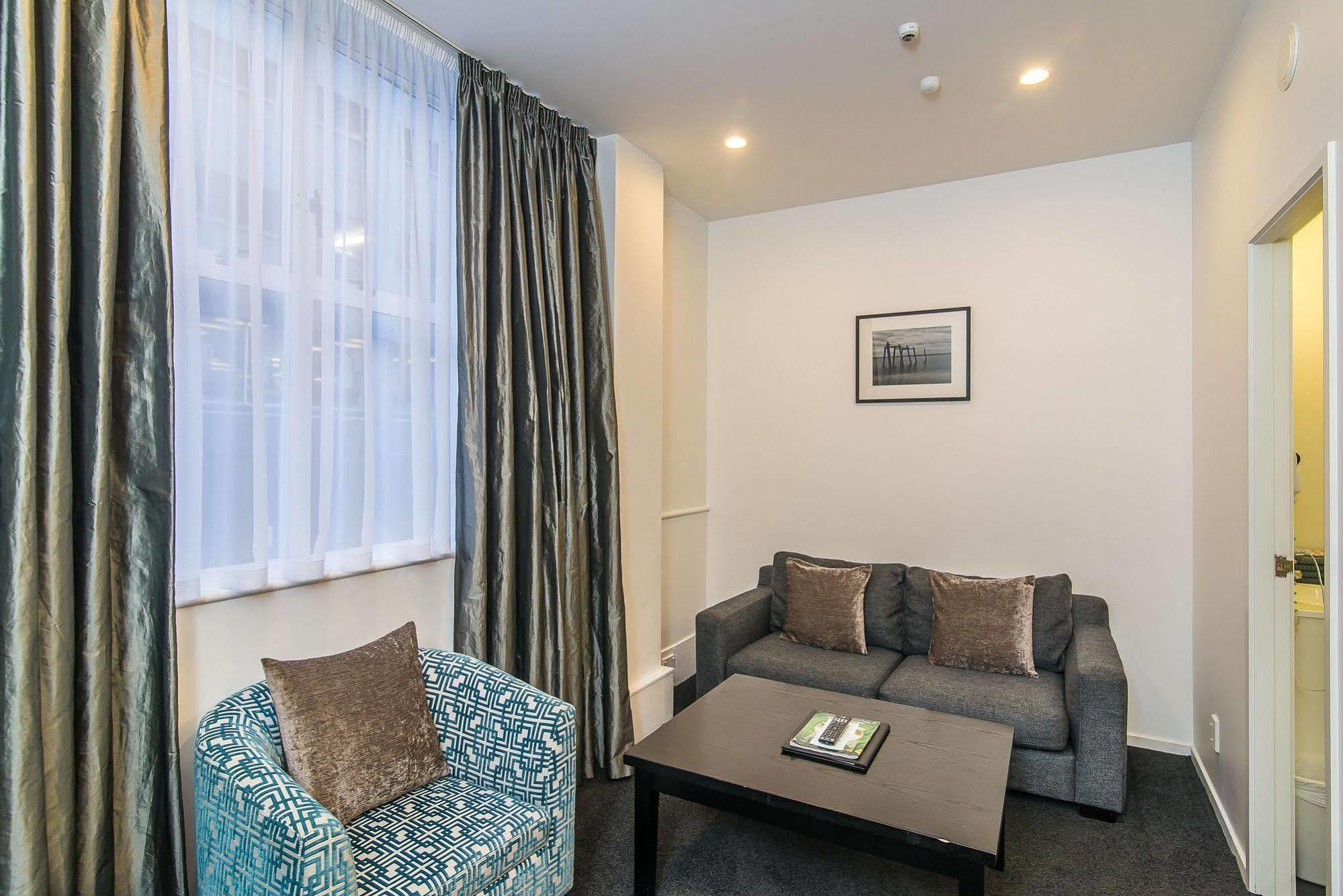 Gilmer Apartahotel 4*